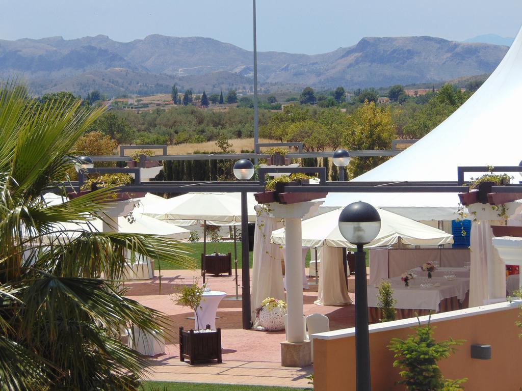 Hotel Restaurante Emilio Hellin Exterior photo